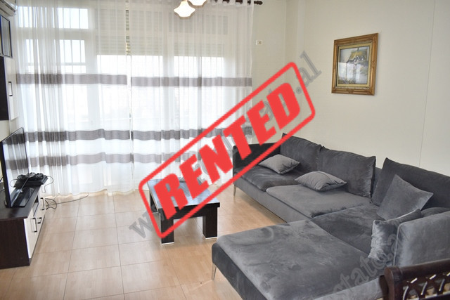 A three bedroom apartment for rent is offered in Selita e Vjeter street in Tirana.&nbsp;

The apar